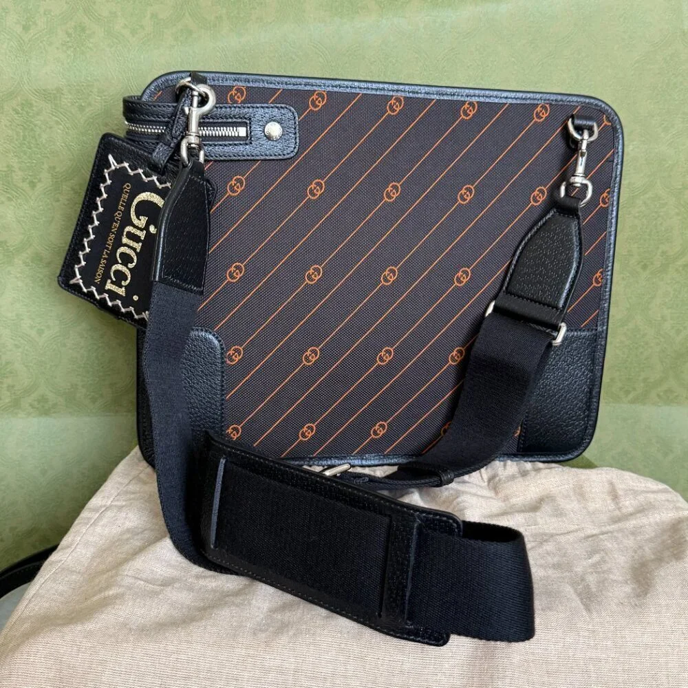 Gucci 752595 Unisex Interlocking Medium GG Messenger Bag‎